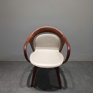 Chaise de salle à manger scandinave haut de gamme en bois massif avec coussin en cuir véritable, mobilier moderne pour la maison, l'hôtel, le restaurant PISANO - Product Image 6