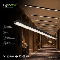 Suspension linéaire LED en aluminium, système d'éclairage modulaire pour plafond, hall et entrepôt, design moderne et épuré