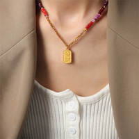 Kalung Bingxin Jewelry bergaya Tionghoa, batu alam merah yang elegan, rantai Cuban Link 18K bermanik-manik, liontin persegi panjang pembawa keberuntungan.