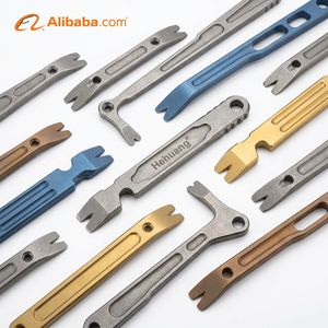 Barra Multifunzionale in Titanio di Alta Precisione Lavorata a CNC, Attrezzo EDC Tascabile - Product Image 6