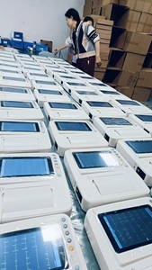 QD-E903A แบตเตอรี่ลิเธียมไอออนแบบชาร์จไฟได้ เครื่องตรวจคลื่นไฟฟ้าหัวใจ 12 ลีด ปุ่มกดหน้าจอสัมผัส การบันทึกพร้อมกัน 3 ช่องทาง เครื่องพิมพ์ความร้อน 80 มม. - Product Image 6