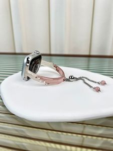 สายนาฬิกาเรซิ่นไล่เฉดสีหรูหรา ปรับได้ พร้อมจี้ลูกปัดสีชมพู - Product Image 3