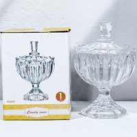 Vente directe usine : Pot en verre transparent à pied haut avec couvercle, style créatif, pour décoration maison et mariage, idéal pour bonbons et fruits