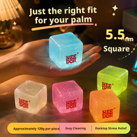 Needoh Squishy Needoh Luminous Pinch Box Jouet de décompression à rebond lent 5 couleurs au choix Aurora Ice Cube Outil utile pour