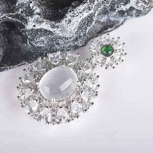 Collar de Plata 925 Qingyabailu Feicui con Colgante de Jadeíta Incrustada, Engaste de Garra, Clásico de Alta Calidad para Aniversario, para Mujer - Product Image 1