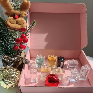 Caja de Regalo Sorpresa de Navidad de <span class=keywords><strong>Perfumes</strong></span> y Colonias Mixtas en Miniatura para <span class=keywords><strong>Hombre</strong></span> y Mujer de Marcas Variadas, Éxito de Ventas al por Mayor - Product Image 1
