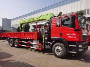 Grúa Móvil HOWO de 12 Toneladas Montada en Camión 6x4 con Ocho Ruedas Traseras Zoomlion, Nueva, Diésel Euro 5, Manual - Product Image 3