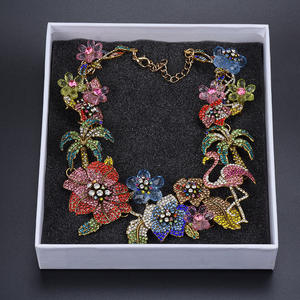 Kaimei 2025 joyería de moda de lujo exagerado completo diamante flamenco collar Retro aleación flor Rhinestone collares nupciales - Product Image 4