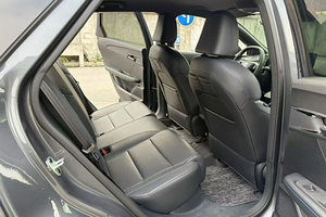 2023 MG4 EV 437 自由版 自动左舵 深色真皮座椅 R17 轮胎 电动轿车 - Product Image 6
