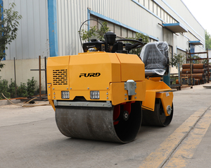 Rouleau compresseur hydraulique à double tambour de 700 kg avec une force de vibration de 2 tonnes - Product Image 4