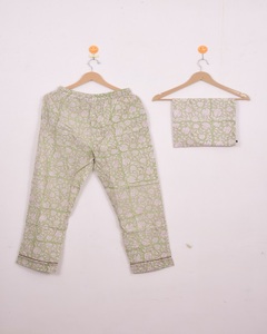 Ensemble de pyjama pour femmes de haute qualité imprimé à la main, vêtements de nuit respirants pour l'été, prix de gros - Product Image 5