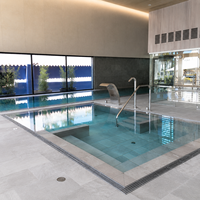 Piscine modulaire en acier inoxydable de qualité commerciale avec système d'installation rapide et structure durable pour hôtels et complexes hôteliers