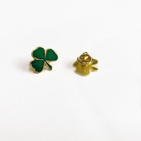 Insigne en métal personnalisé Ireland St. Patrick's Day Lucky Shamrock Trèfle à quatre feuilles Insigne Vintage Baked Lacquer Drip Oil Label Pin
