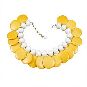 Nuevo Collar de Alta Moda Personalizado para Mujer, Lujoso, Hecho a Mano con Resina de la Mejor Calidad, Estilo Ángel, Gran Venta en India - Product Image 5