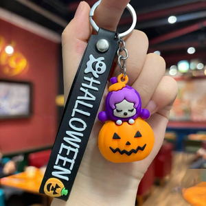 Vente en gros, Meilleure vente : Porte-clés pendentif sorcière d'Halloween en peluche et caoutchouc souple, adorable et mignon, prix de machine à griffes pour enfants - Product Image 1