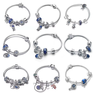 Pulsera Original de Plata 925 de Alta Calidad con Dijes de Astronauta Recogiendo Estrellas, Cuentos de Hadas y Cadena de Serpiente, Estilo Punk Infantil - Product Image 1