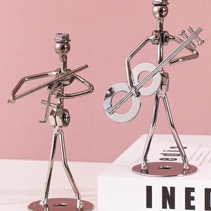 Petit Iron Man, cadeau d'anniversaire créatif, décoration de bureau, ornements pour la chambre à coucher - Product Image 1