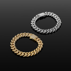 Pulsera de Hierro Chapada en Oro Real con Incrustaciones de Circonia Cubana, Estilo Hip Hop, Versátil, Única, Unisex - Product Image 4