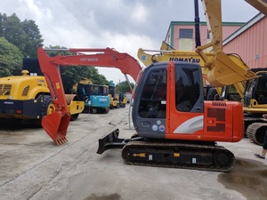 Mini-excavatrice HITACHI d'occasion en bon état, faible nombre d'heures de fonctionnement, système hydraulique stable, moteur d'origine, prête à être expédiée - Product Image 3