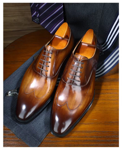 Zapatos Formales de Cuero de Grano Completo de Lujo para Hombre - Oxfords de Negocios con Detalles Hechos a Mano, Comodidad para el Trabajo, Bodas y Entrevistas - Product Image 1