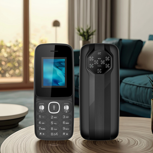 Factory Direct 2024 Latest 2G Mobile Phone for Elderly 32MB+32MB Memory Dual Sim Card in Spanish French German From China