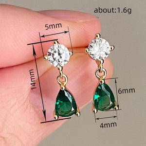 Orecchini E3392 in Oro con Diamanti, Taglio Brillante Rotondo, Colore G, Diamanti Naturali, Classici da Donna per Uso Quotidiano - Product Image 6