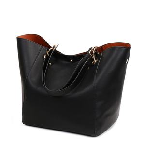 Sac à main en similicuir pour femmes, tendance, avec pompon, fermeture éclair sécurisée, intérieur spacieux, élégant, grande capacité, pour le bureau - Product Image 5