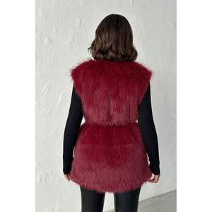 Gilet matelassé d'hiver Topshow en fausse fourrure tricotée avec col à capuche, grande taille, logo personnalisé, longueur courte, vente en gros - Product Image 5