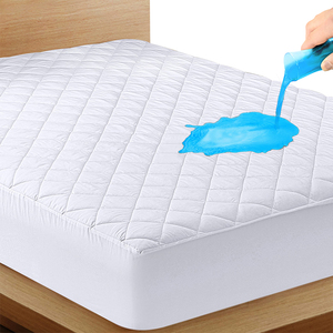 Coprimaterasso Impermeabile Trapuntato Antiscivolo su Misura per Letti <span class=keywords><strong>Matrimoniali</strong></span>, Queen e King Size - Product Image 1