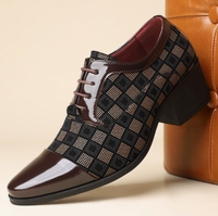 Scarpe Eleganti da Uomo in PU con Punta Affusolata, Slip-on Traspiranti con Suola in Gomma Resistente all'Usura, Casual per Uso Quotidiano, Taglie 39-48, Nero, Blu, Rosso e Marrone