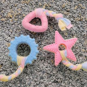 Jouets à mâcher interactifs en caoutchouc durable pour petits chiens - Design amusant de dessin animé pour une utilisation en intérieur/extérieur - Jouet de dentition pour chiot - Product Image 3