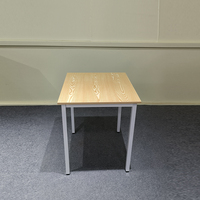 Table de réunion rectangulaire de style industriel, plateau en MDF, espace de travail collaboratif, bureau avec pieds en acier