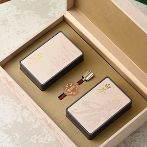 Coffret Cadeau Thé Blanc Réveil du Printemps, Boîte en Cuir Premium, Thé Blanc du Lac Tianmu / Thé Blanc Bourgeons Dorés - Product Image 1
