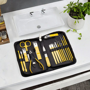 Juego de Herramientas de Belleza Profesional Portátil de Acero Inoxidable 18 en 1 para Manicura y Pedicura - Product Image 3