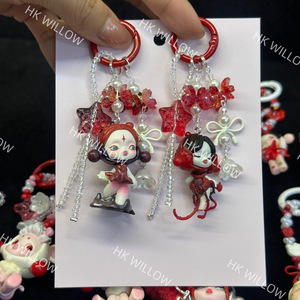 Porte-clés esthétiques Y2K, breloques de téléphone Skullpanda pour femmes, jolies breloques papillon et étoile, cordon de téléphone perlé, vente en gros à bas prix - Product Image 3