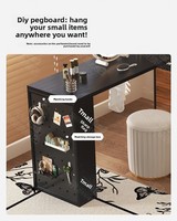 Table de toilette moderne en rotin et bois avec rotation à 360° °   Bureau rotatif avec rangement latéral et panneau perforé, coiffeuse de chambre avec commode