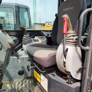 Excavadora Hidráulica Usada Hitachi ZX55USR Modelo 2020 de 5.5 Toneladas con Motor y Componentes Principales en Venta Inmediata - Product Image 6