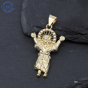 Ciondolo Gesù in Ottone Placcato Oro 18K con Zirconi, Design Sacro Cuore di Gesù con Braccia Aperte, Charm Religioso Vintage - Product Image 4