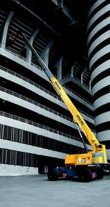 नई पेंटिंग और अच्छे पहियों के साथ हाओट डीजल बूस्ट लिफ्ट Htt43rtj का इस्तेमाल किया, चीन में रेंडहैंड बूस्ट लिफ्ट रेंटल तैयार - Product Image 2