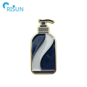Épinglette en émail personnalisée avec logo, <span class=keywords><strong>flacon</strong></span> <span class=keywords><strong>de</strong></span> gel douche, produits <span class=keywords><strong>de</strong></span> <span class=keywords><strong>toilette</strong></span>, épinglette en émail, cadeaux promotionnels, badge, broche - Product Image 5