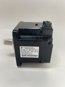 Motor Servo AC YASKAWA SGMPS-02A2E6S-E - Product Image 1