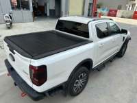 Cubierta de Tonneau para camioneta todoterreno con bloqueo impermeable, tapa de persiana enrollable retráctil para VW Amarok F150, modelo de cama corta Ranger