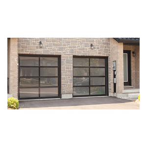 Cadre en alliage d'aluminium noir moderne lumière naturelle <span class=keywords><strong>porte</strong></span> <span class=keywords><strong>de</strong></span> <span class=keywords><strong>garage</strong></span> coulissante <span class=keywords><strong>sectionnelle</strong></span> en verre trempé <span class=keywords><strong>pour</strong></span> Villa Park Farmhouse Home - Product Image 4