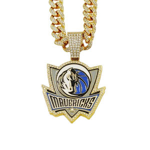 Pendentif personnalisé en diamant Lone Ranger Movie Anime Pendentif décoratif de l'équipe de basket-ball en alliage de zinc - Product Image 3