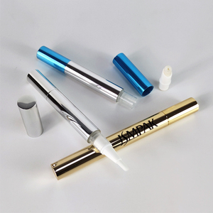 عبوة ألمنيوم فاخرة مخصصة ومبتكرة لأحمر الشفاه السائل، قلم ملمع شفاه دوار - Product Image 3