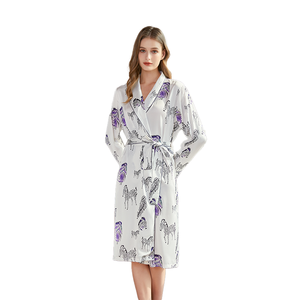 Sunhome grazioso Design Private Label accappatoi di lusso 95% poliestere/5% spandex per <span class=keywords><strong>accappatoio</strong></span> abito da bagno - Product Image 2