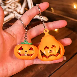 2023 Wansheng Cross border Hot Selling New Product Luminous Pumpkin Lantern Keychain Pendant Pendant Shopping Mall Event Holiday