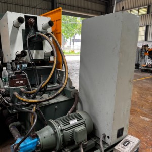 Sử dụng máy đúc khuôn áp suất cao bằng hợp kim kẽm 130T với động cơ vòng bi PLC 380V 15kW, năng suất cao & tự động - Product Image 3