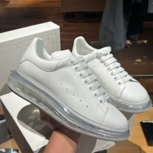 Zapatillas deportivas de alta calidad con amortiguación de aire, zapatos de cuero genuino de diseñador de lujo para hombre, zapatos deportivos casuales para caminar para mujer - Product Image 1
