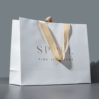 Sac à main en papier personnalisé pour bijoux, collier, bague, sacs d'emballage de cadeaux pour bijoux, petit sac à provisions, sac en papier portable avec logo en feuille d'or